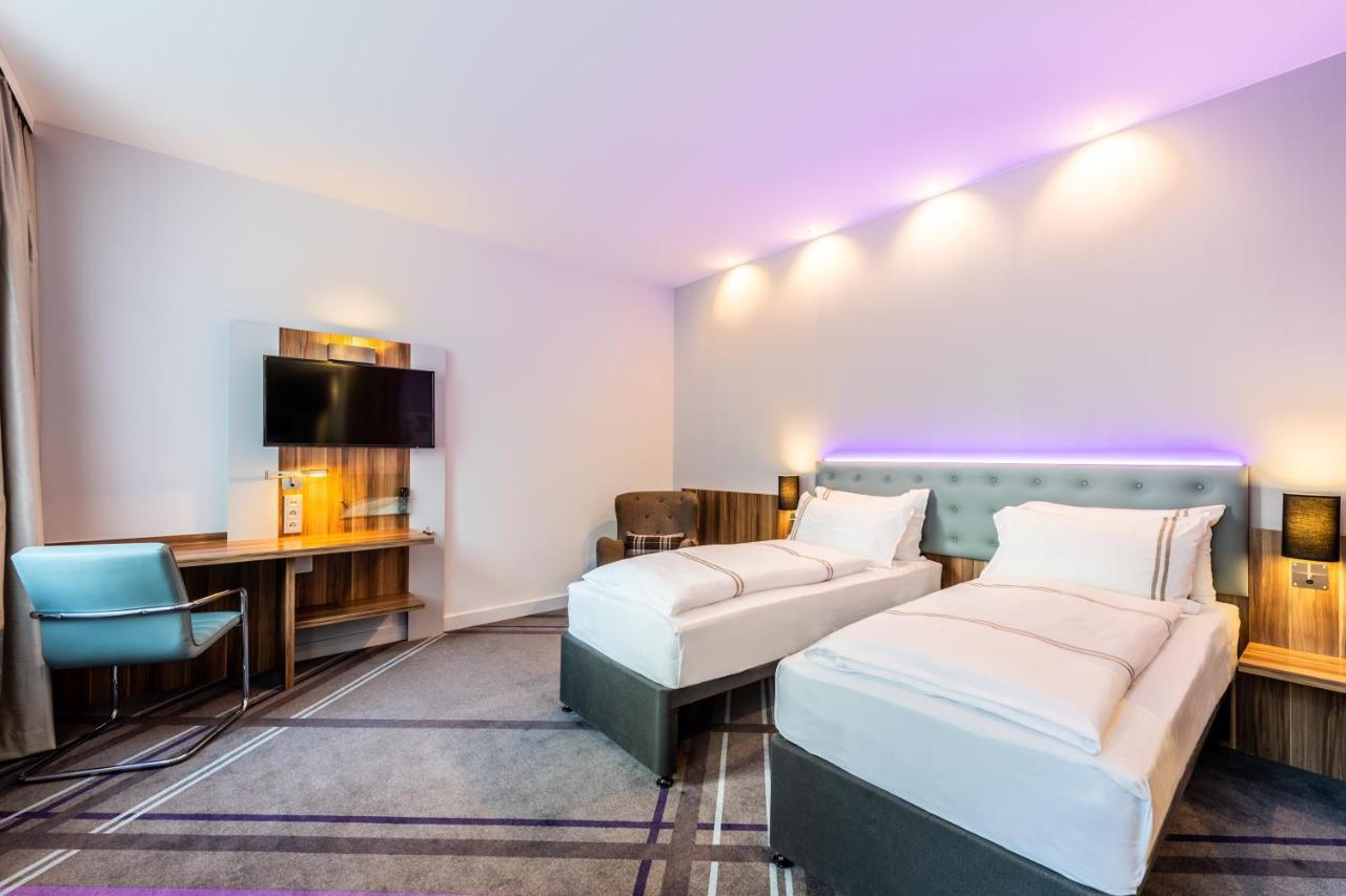 Premier Inn Frankfurt City Centre Frankfurt am Main Exteriör bild