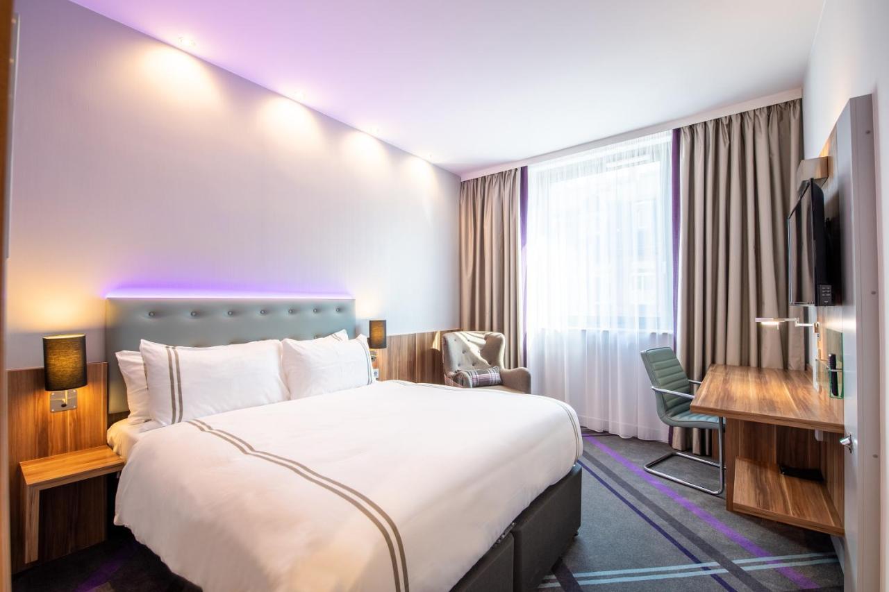 Premier Inn Frankfurt City Centre Frankfurt am Main Exteriör bild