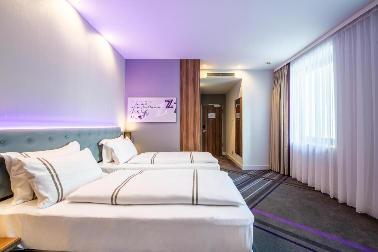Premier Inn Frankfurt City Centre Frankfurt am Main Exteriör bild