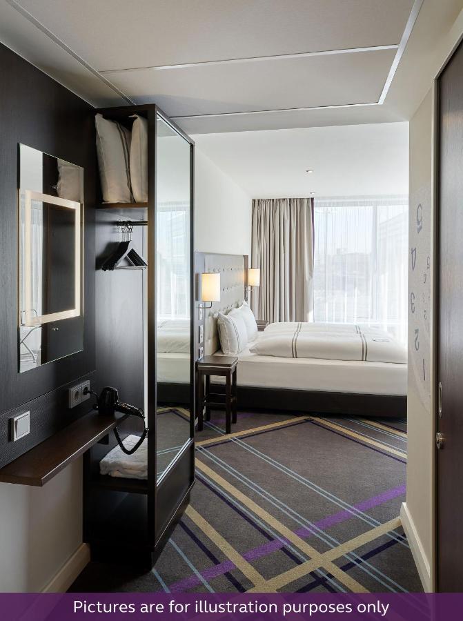 Premier Inn Frankfurt City Centre Frankfurt am Main Exteriör bild